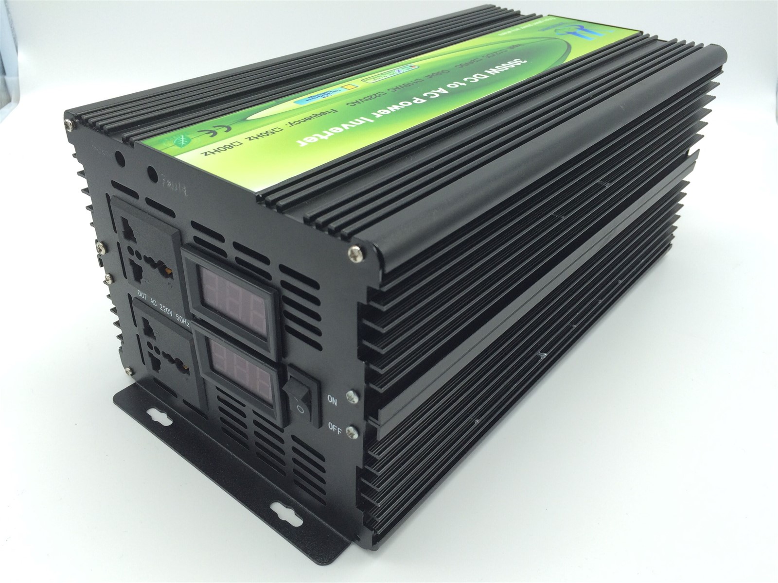 CE Certified 2000W Modified Power Inverter with Charger (QW-M2000UPS)