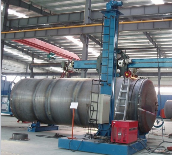 Column and Boom Welding Manipulator with Operator on the Boom