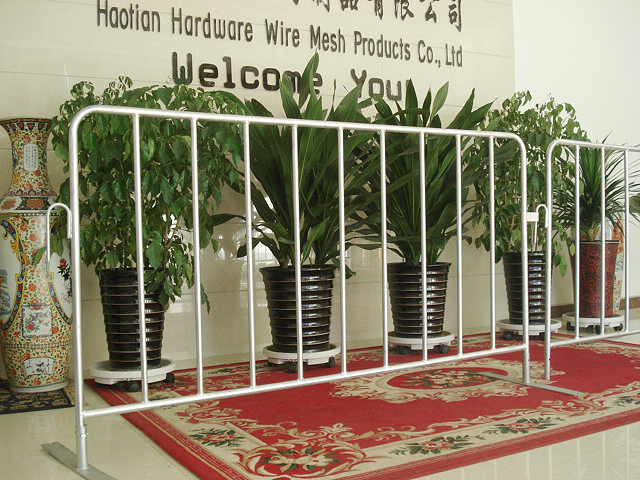 2016 New Type Hotdipped Galvanized Pedestrian Barricade