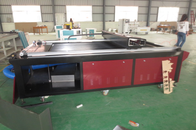 selling a used 150 watts leather laser cutting machine