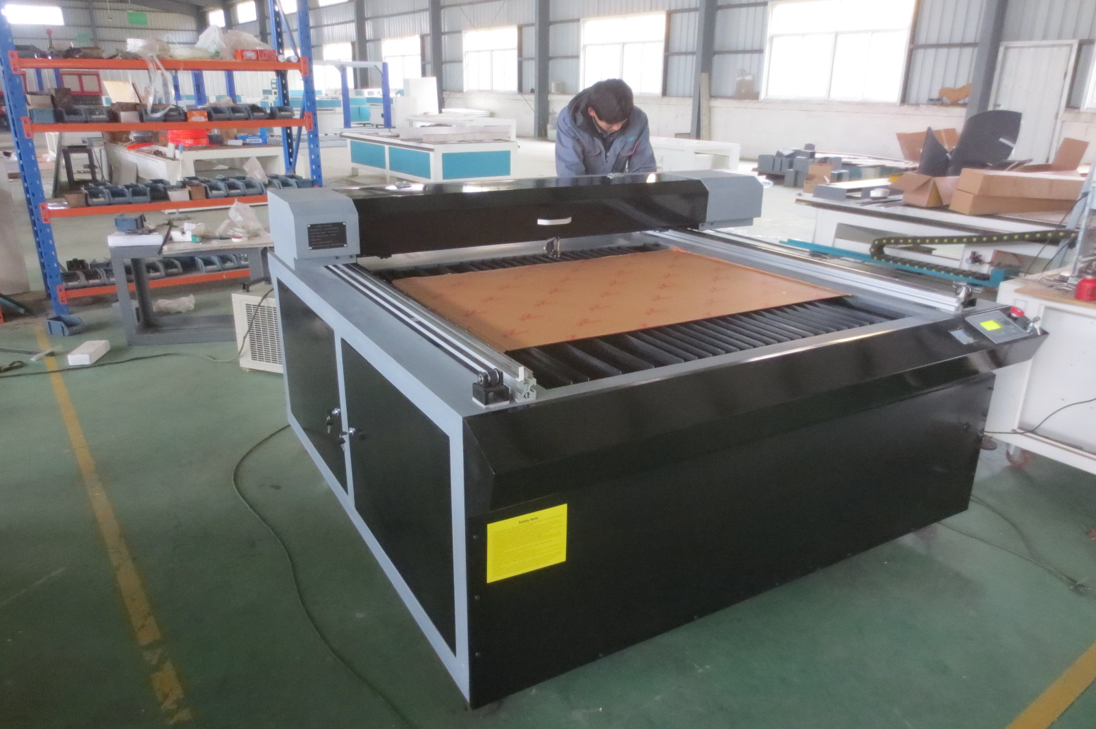 China suppliers Co2 cnc laser cutting machine for wood acrylic fabric cnc laser engraving machine