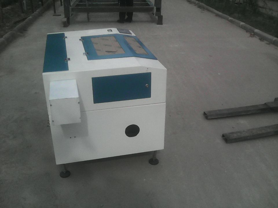 Jinan high quality laser cutting machine 6040