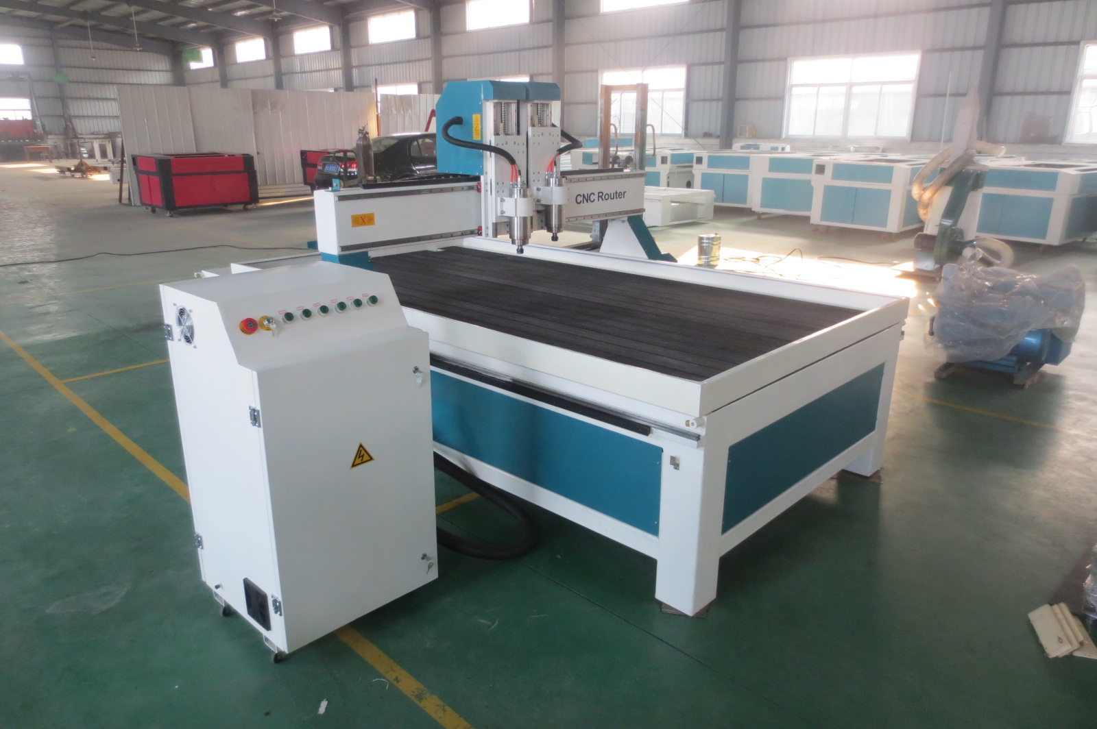 QC1224 with water sink machine engraving on metal metal cnc router cnc router metal cutting machine