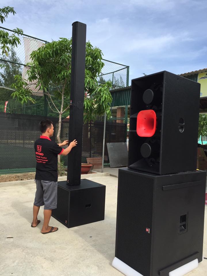 Column High Quality Plywood Speaker Box Line Array System