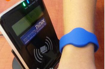 high resistance long distance rfid wristband