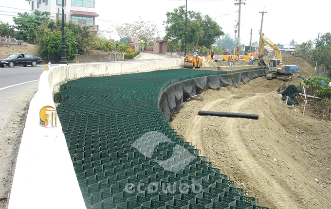 Ecoweb Geocell for slope protection