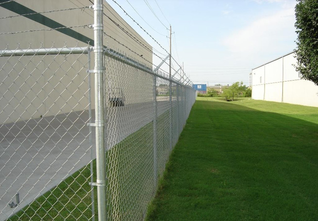 Chain Link Fence Fabric 9 Gauge Residential and Commercial Galvanized
