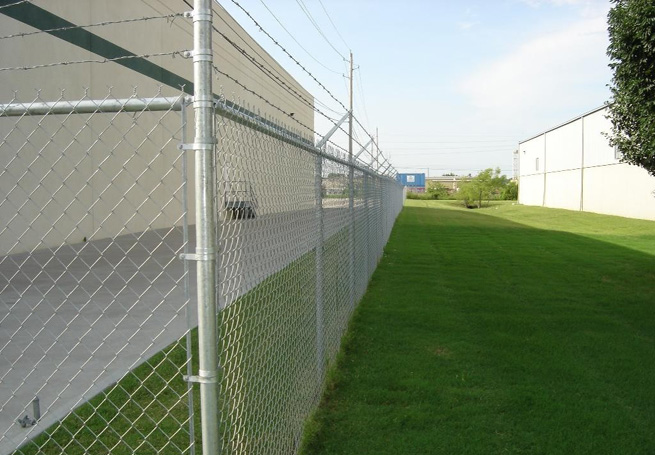 ASTM F668 standard chain link fencing with fused and bonded coating