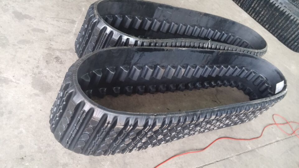 257B rubber track 38010242 made from natural rubber for sale