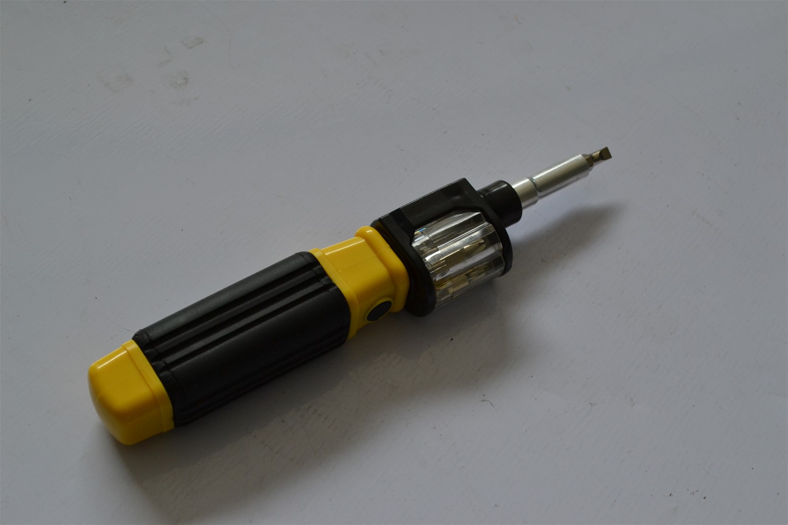 6 In 1 Bit 360 Hand Screwdriver