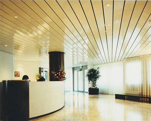 Cshape windresistant linear aluminum ceiling