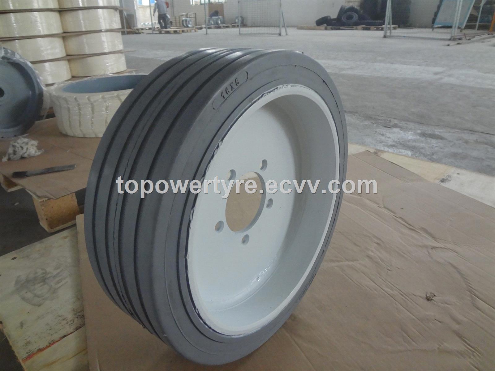 Nonmarking grey tire for JLG 2646ES SCISSOR LIFTFront and idler wheel 16x5 non marking tirerim