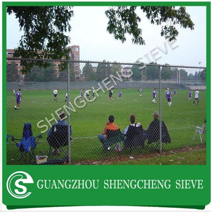 Guangzhou factory galvanized steel sport chain link fence philippines with PVC coated