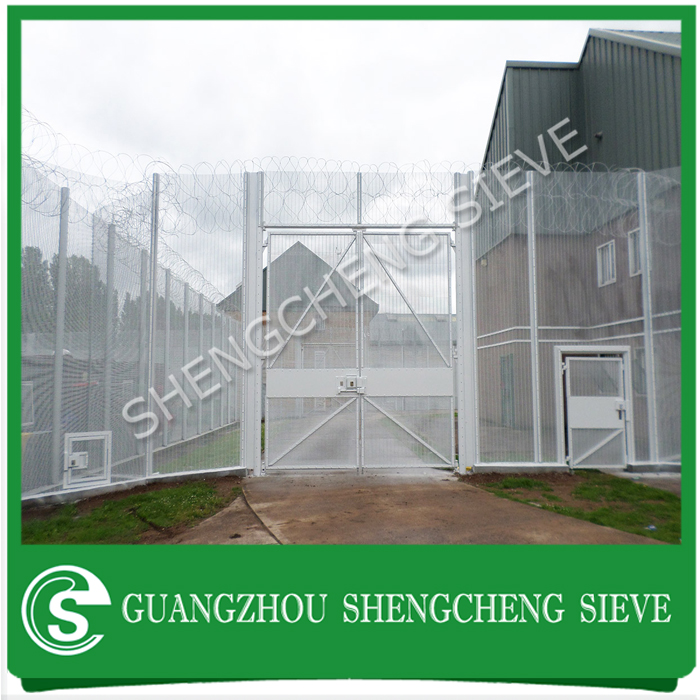 Powder coated galvanized steel hith security welded wire mesh 358 fence