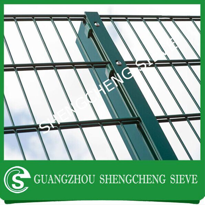 High security Nylofor 2D fencing post wire mesh heavy double wire 868 fencing