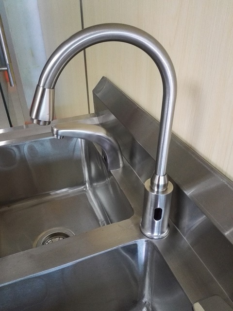 stainless steel Basin faucet for hospitol