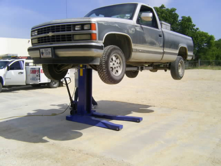 BTCSI2500 movable single post hydraulic lift car lift with 2500 kg lifting capacity