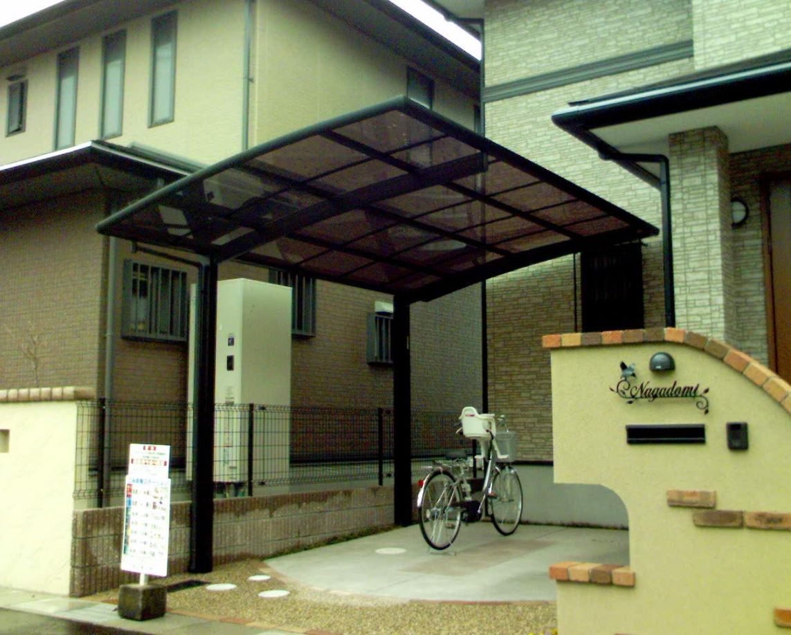 Aluminum carports with polycarbonate roof