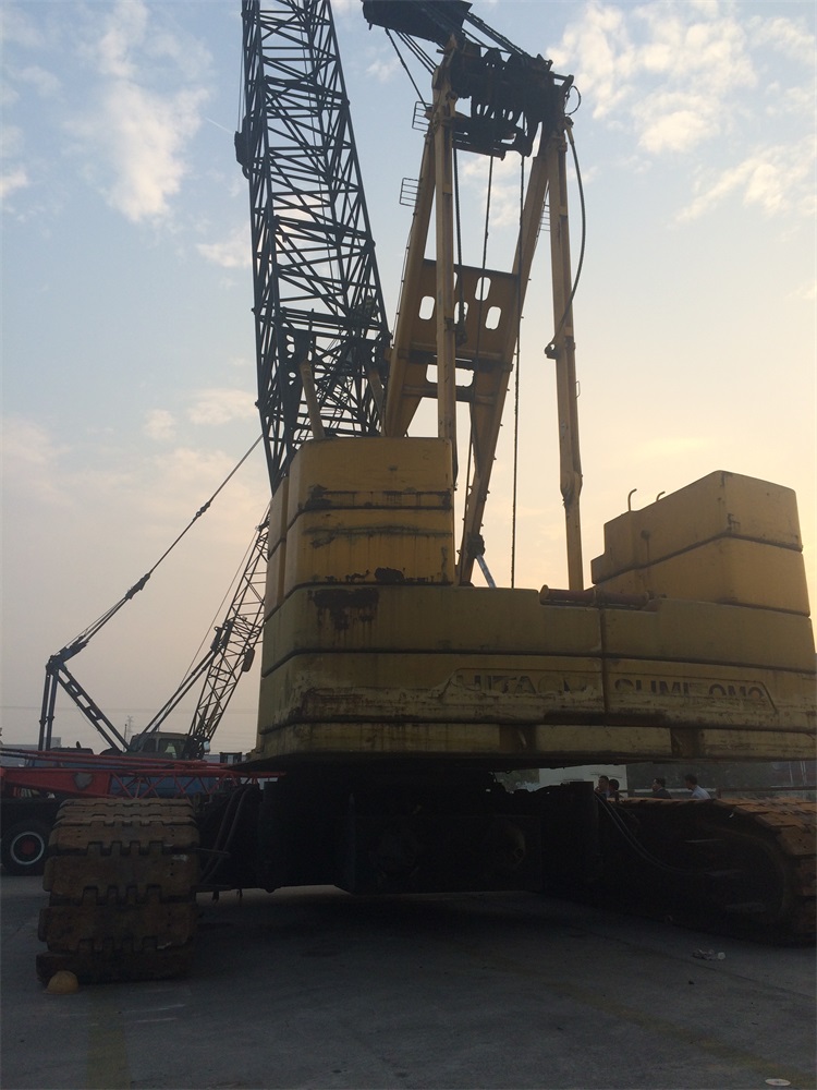 Hitachi Sumitomo Used Heavy Crawler Crane 200 Ton Original From Japan For Sale