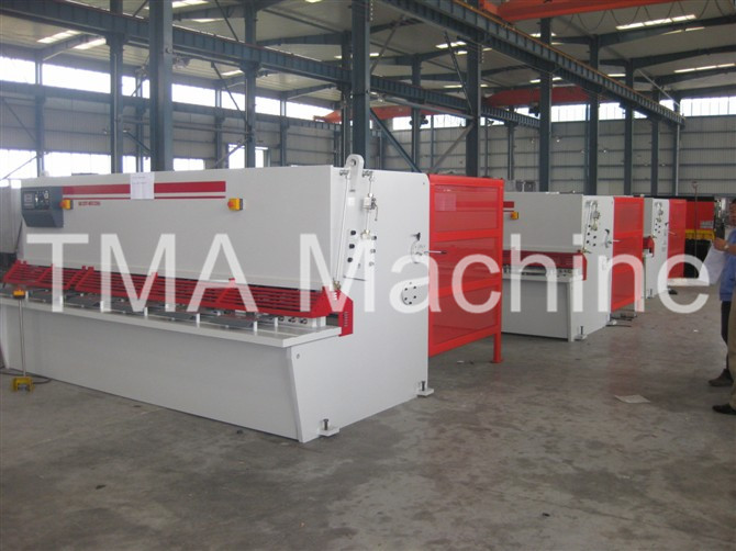 QC12Y8X3200 Hydraulic Shearing Machine