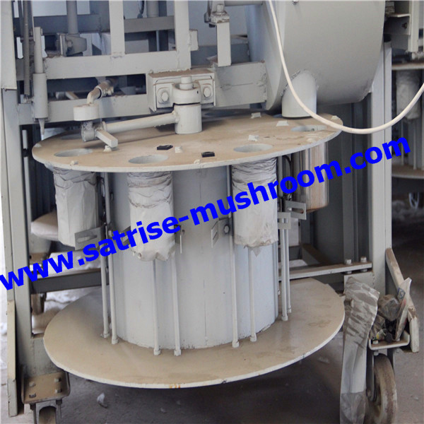 High Efficiency Automatic Mushroom Growing Bag Filling Machine For Square Bags