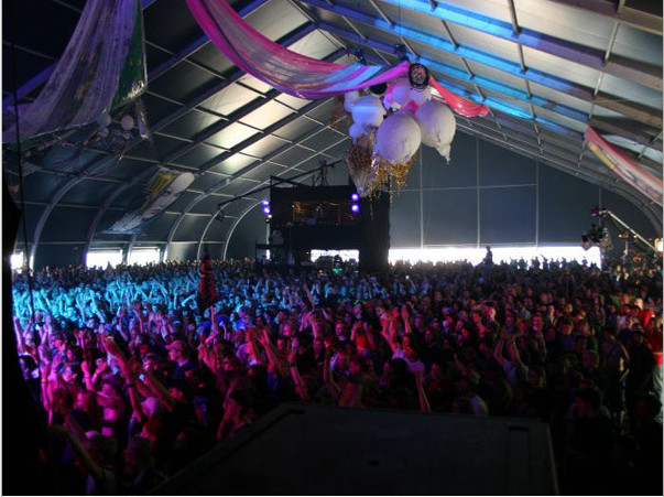 Curve tent in China made by Tendars company for sale