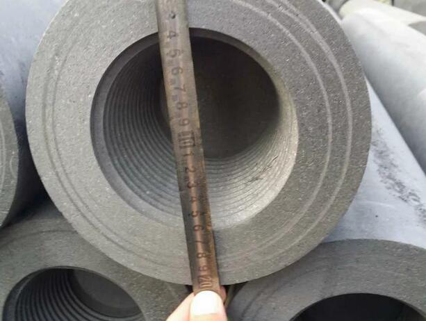 High Power Nominal Diameter 84 mm graphite electrodes salt water for furnace top