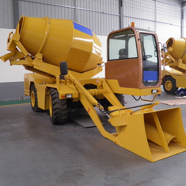 Self Loading Mobile Concrete Mixer