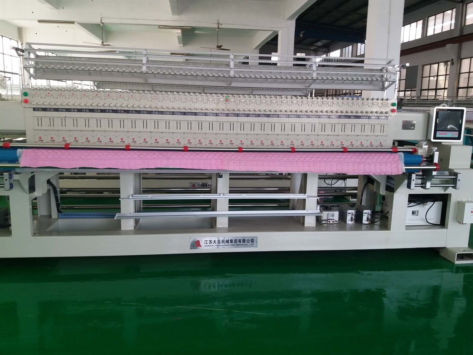 Computerized Highspeed Quilting Embroidery Machine from Dadao