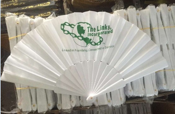 Promotion plastic fan with colored fabric hot sale