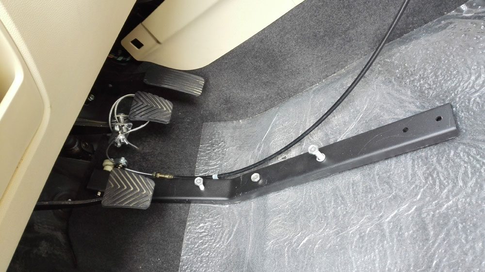 universal auto commander brake for driving instructor on passenger side