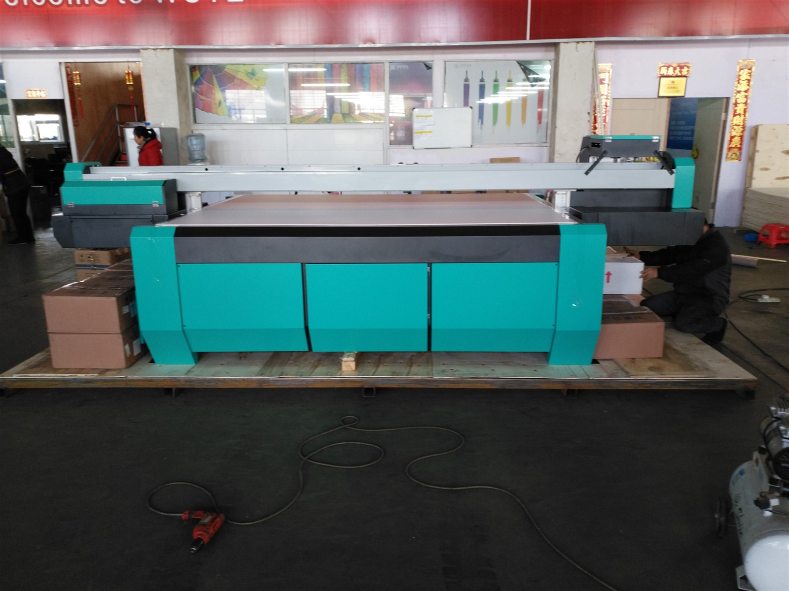 Large UV Flatbed Printer with DX7 Heads for Flat Rigid Material