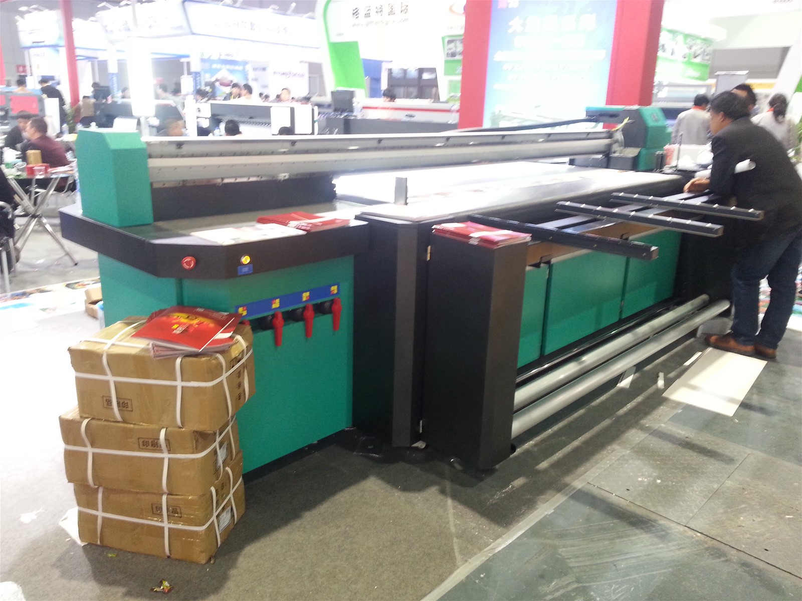 25m Large Format Hybrid UV Printer for both rigid and roll to roll material
