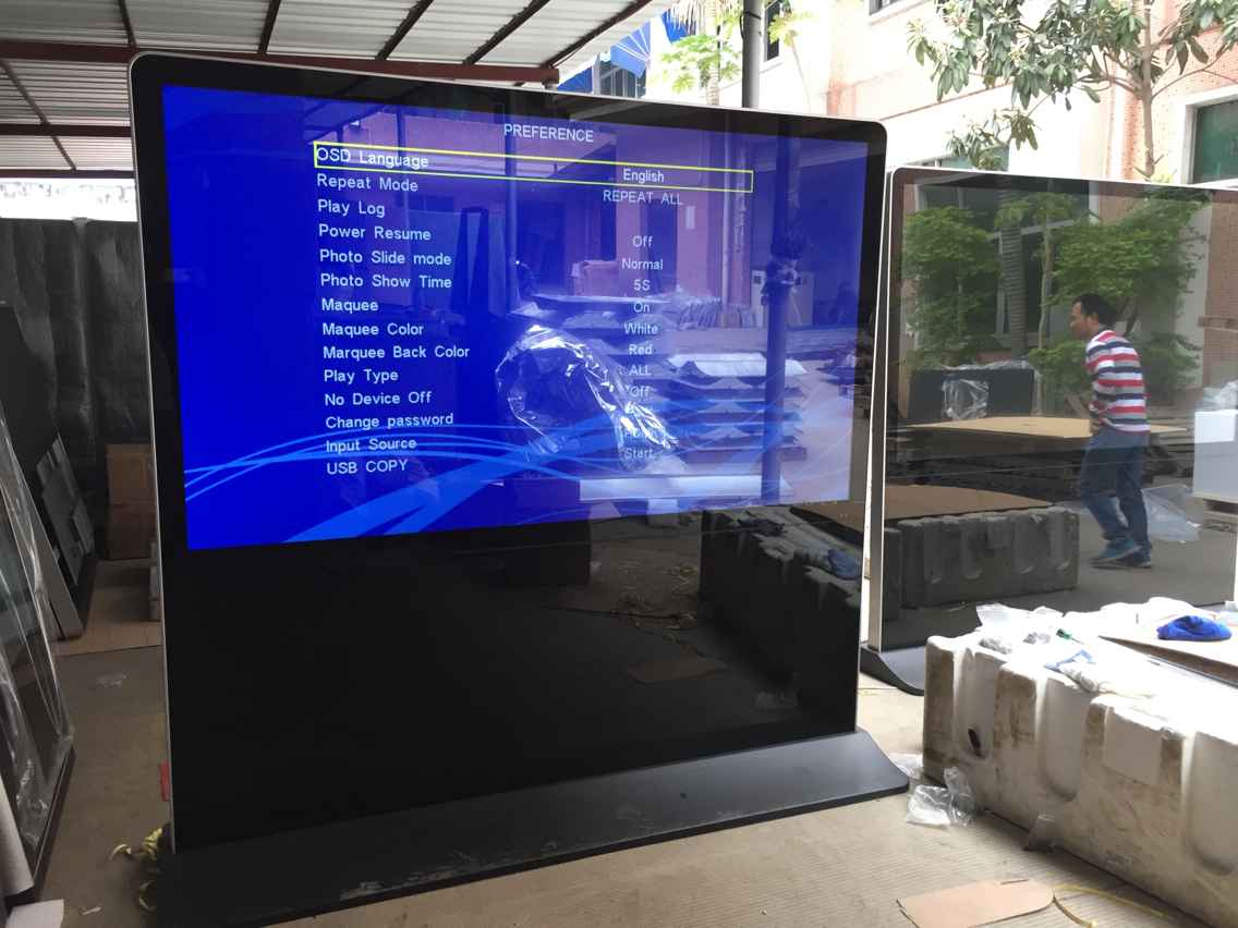84 inch standing LCD advertising screendigital signage