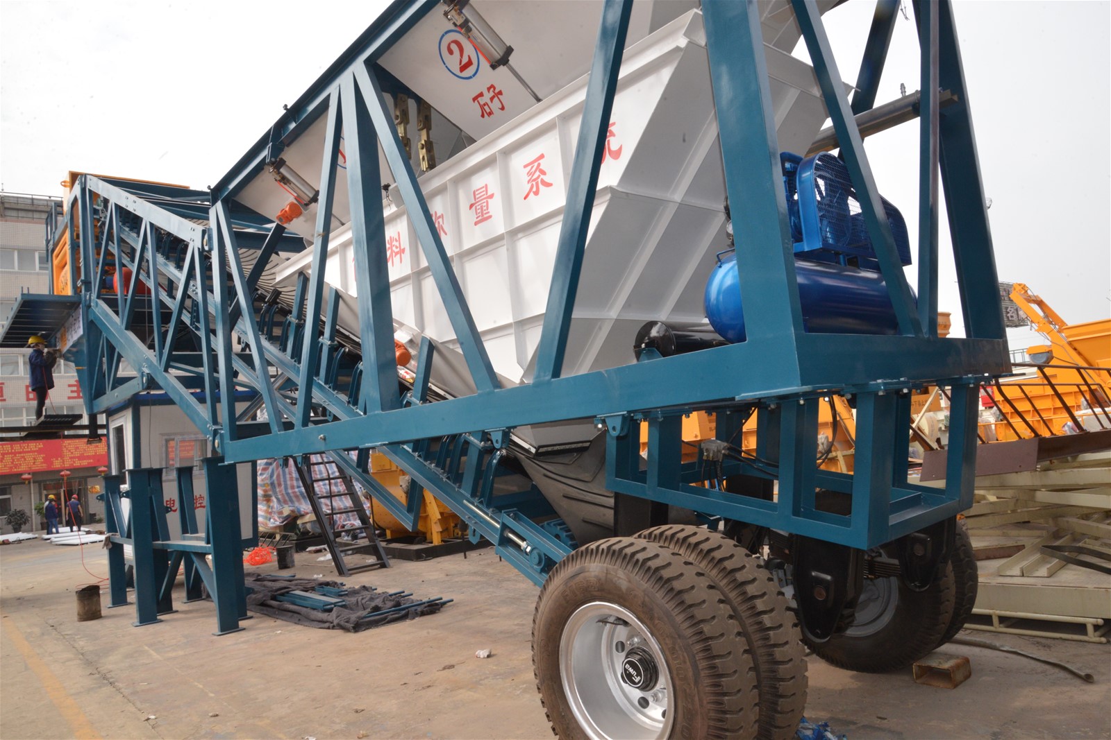 High Efficiency YHZS50 Portable Concrete Batching Plant