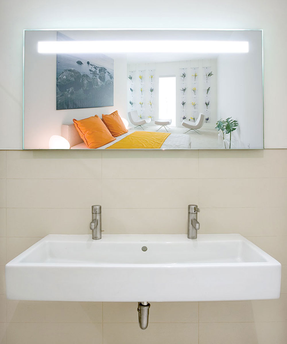 H50W70D25CM European Style Illuminated LED Backlit Bathroom Mirror