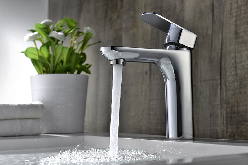 Wholesales home application bathroom accessories wash basin faucet