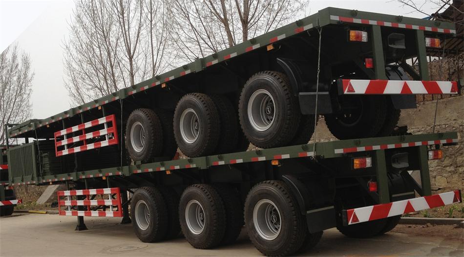 3 AXLESTRI AXLES SKELETON SEMI TRAILER