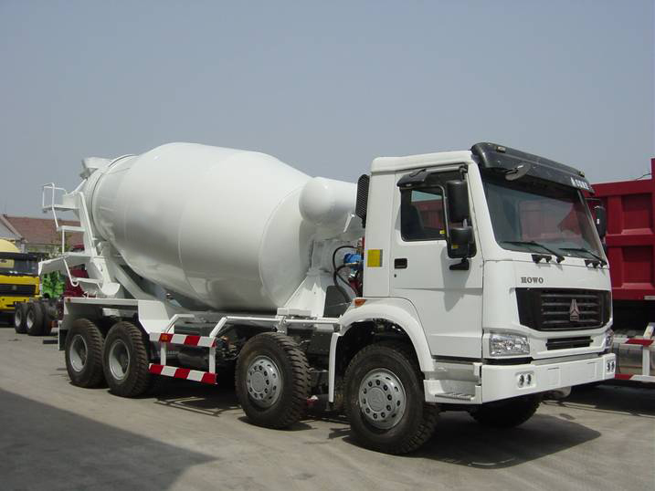 Sinotruk HOWO Concrete Mixer Truck 8cbm 6x4 ZZ1257M3641W