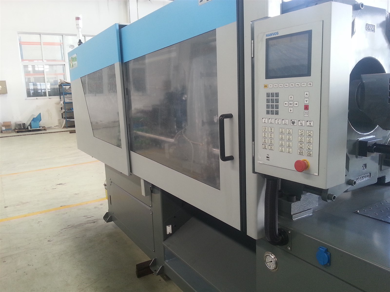 plastic injection molding machine ZX220