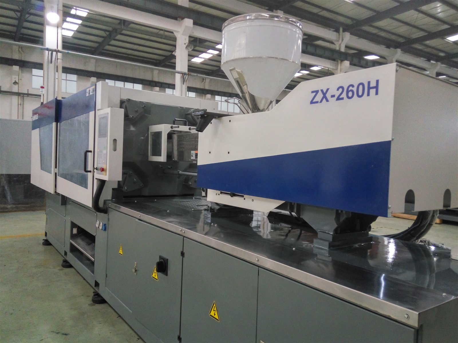 Plastic Injection Molding Machine