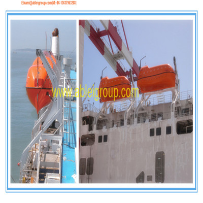 50M Totally enclosed lifeboat with gravitational davit for 26persons