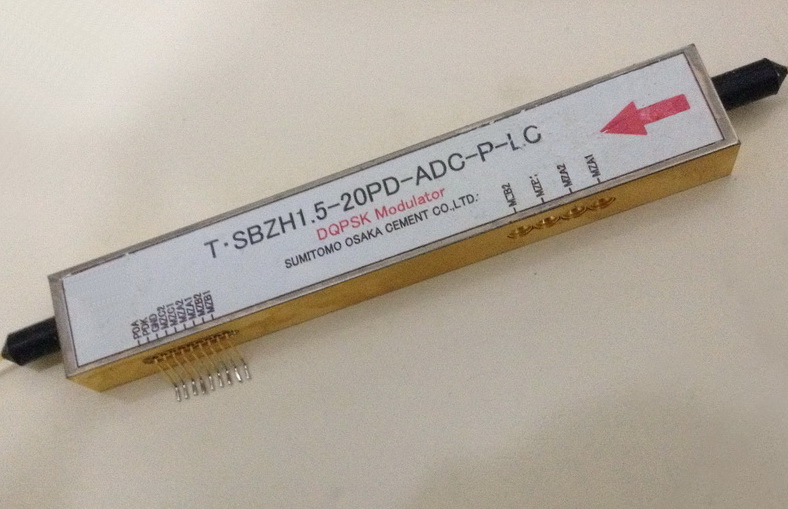 40gbps Dqpsk Modulator Sumitomo Tsbzh1520pdAdc Dual Drive Iq Modulator