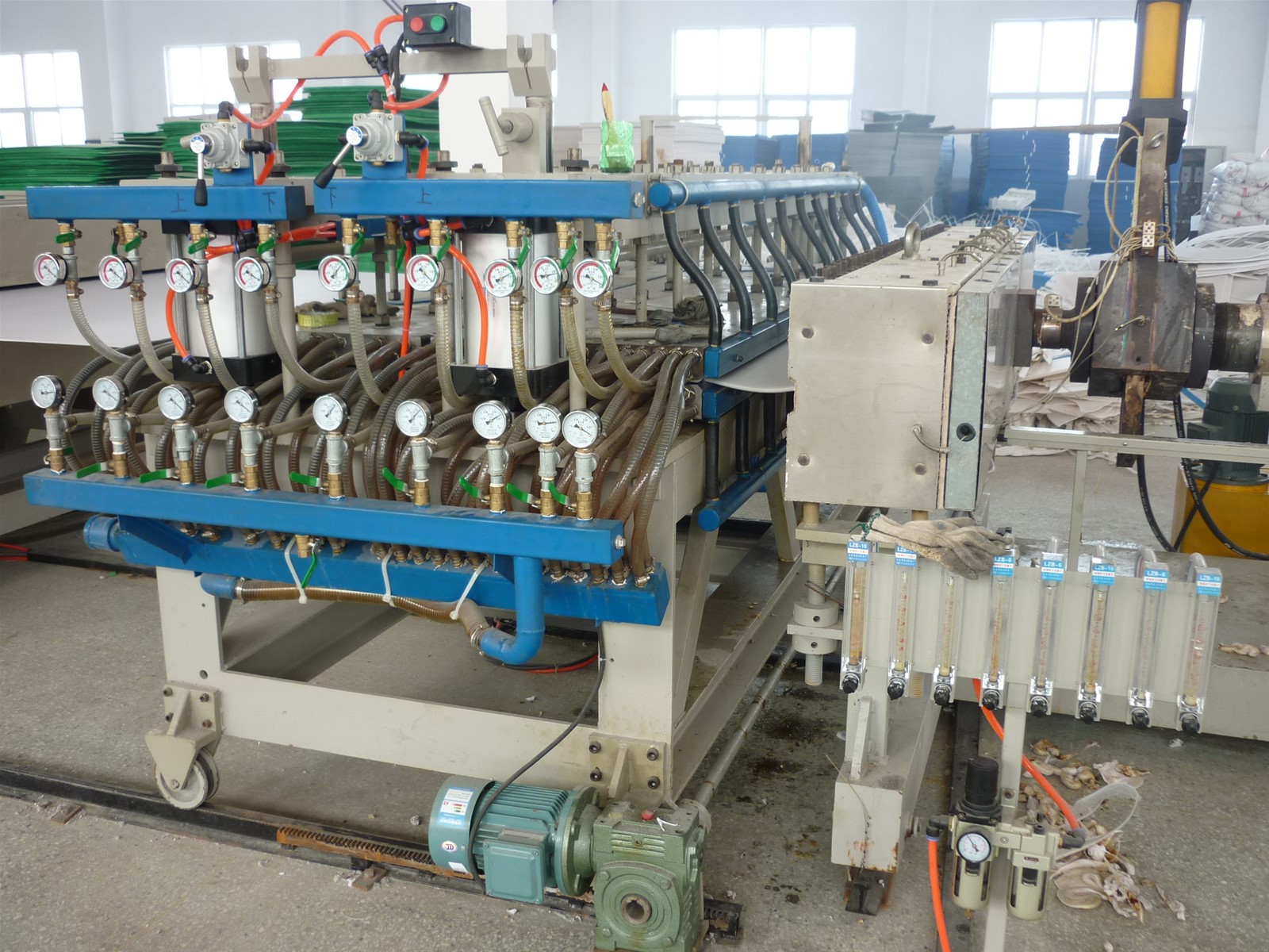 Corrugated Plastic Sheet Extrusion Machine PP Hollow Board Extuder Line