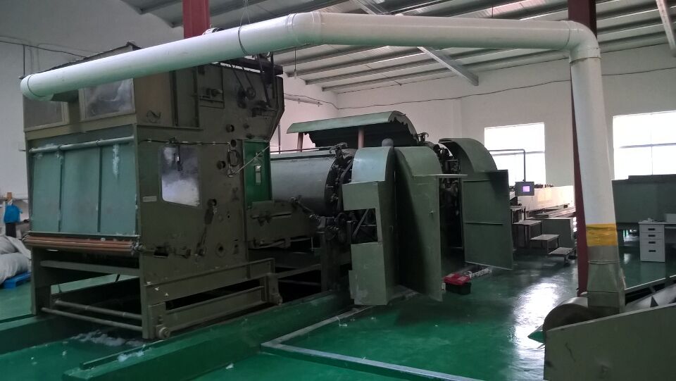 Polyester nonwoven for adhesive tape EI7031T
