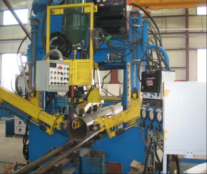 Huge Octagon Steel Tower Shut Welding Machine In Power Transmission