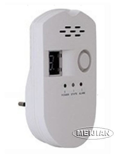 Digital plug in and play independent natural gas leak detector alarm