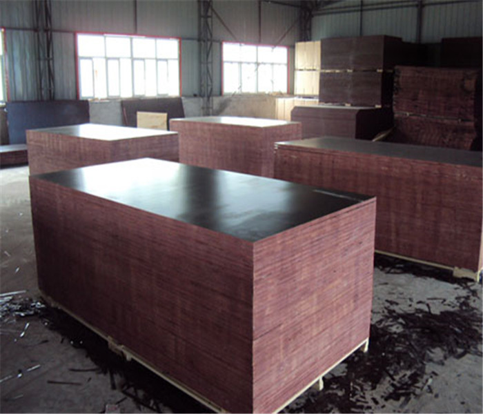 Poplar core wbp 18mm construction film faced plywood cheap price