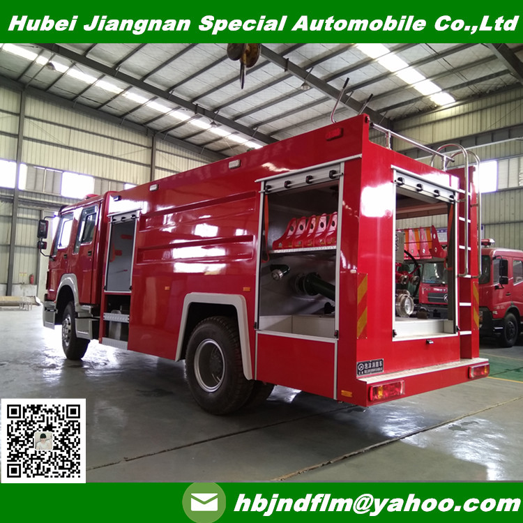 China sinotruck 8000liters fire fighting water truck