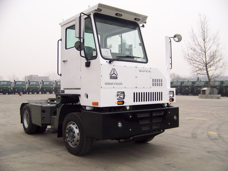 Sinotruk Terminal Tractor Truck 64